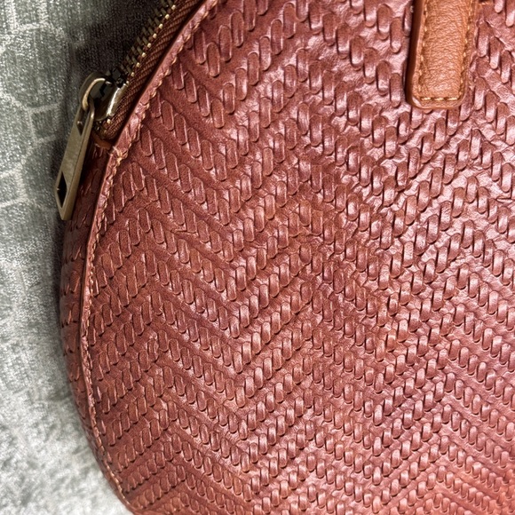 Anthropologie Round Tan Woven Shoukder Tote Bag - Picture 9 of 10